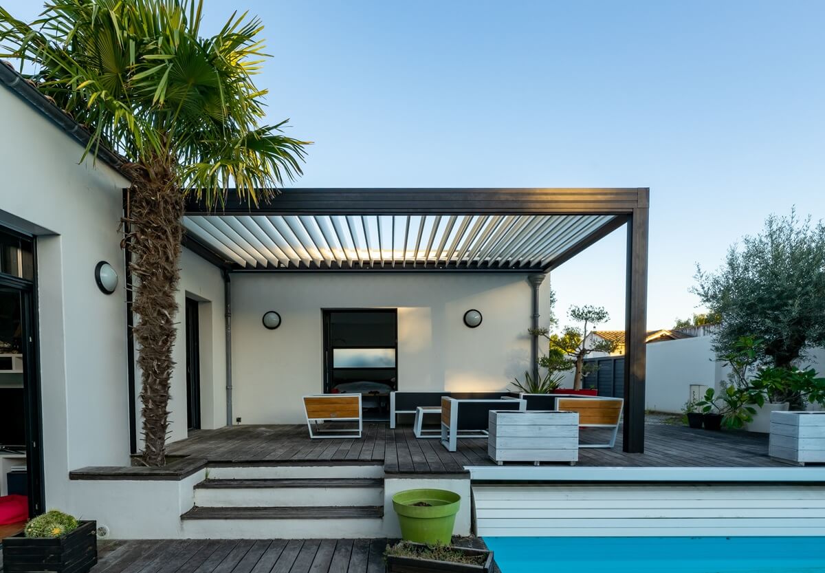 , 7 Functional Backyard Ideas for a Stylish and Practical Outdoor Space