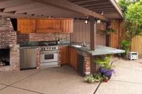 outdoor kitchen