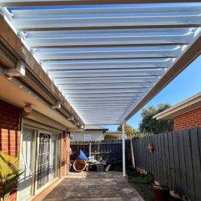 , Manual Louvered Roof Installation in Essendon